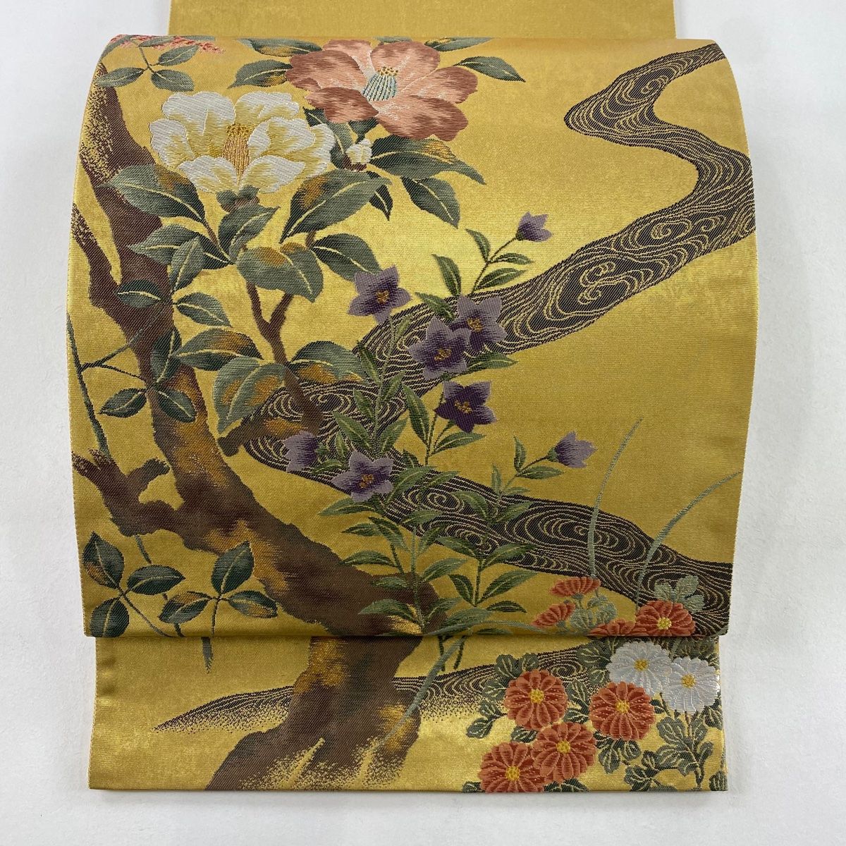 袋帯 秀品 落款 草木漆監修 三代目太田藤三郎 椿 桔梗 金糸 箔 金色 お太鼓柄 正絹
