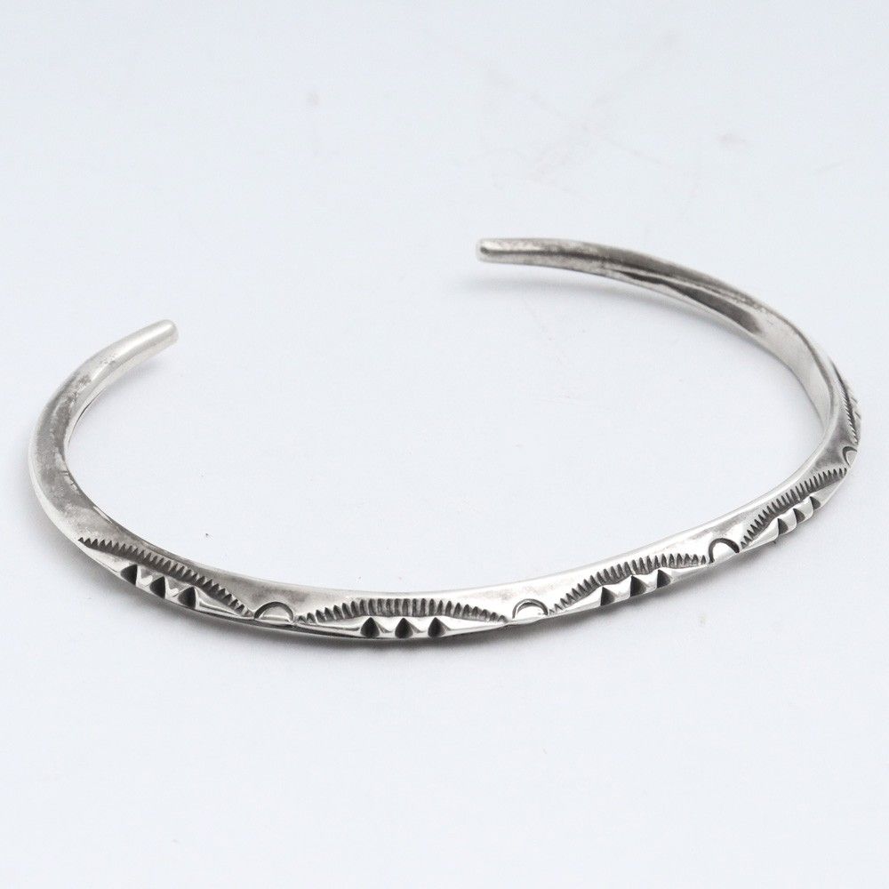 LARRY SMITH EXTRA THIN TRIANGLE BANGLE 3POINT - メルカリ
