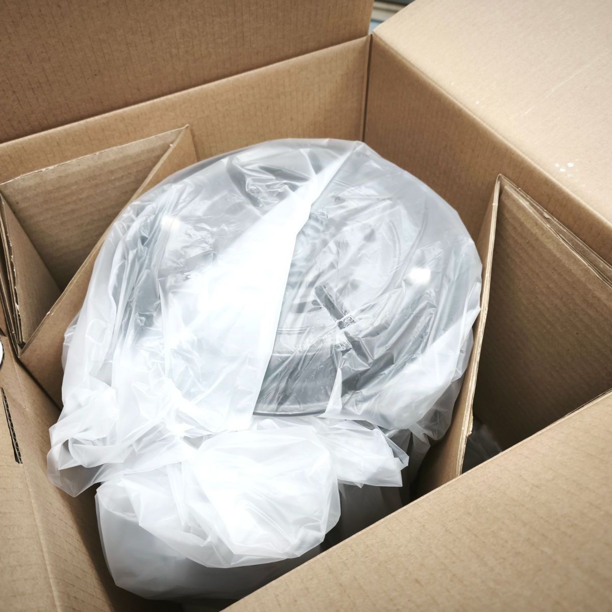 Iwatani イワタニ カセット ガス ストーブ マル暖 やかん 置ける アウトドア 屋内外 両用 おしゃれ 丸形 CB-STV-MRD SNA 225100608008GA WWW_KANDAIZUMI_COM