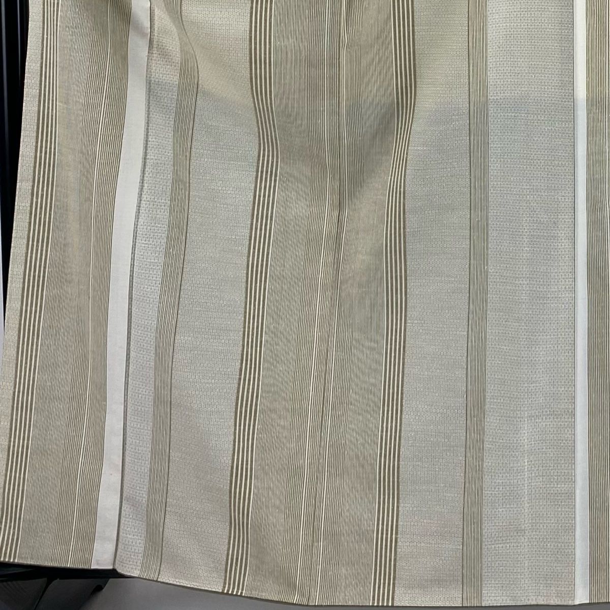 バイセル 着物 名品 紬 ベージュ 縦縞 草花 亀甲絣 やまと 正絹 袷（10月～5月） 161cm Mサイズ ☆☆☆☆ 紬 身丈159.5cm 裄丈63.5cm S 袷 草花 亀甲絣 ベージュ 正絹 優品