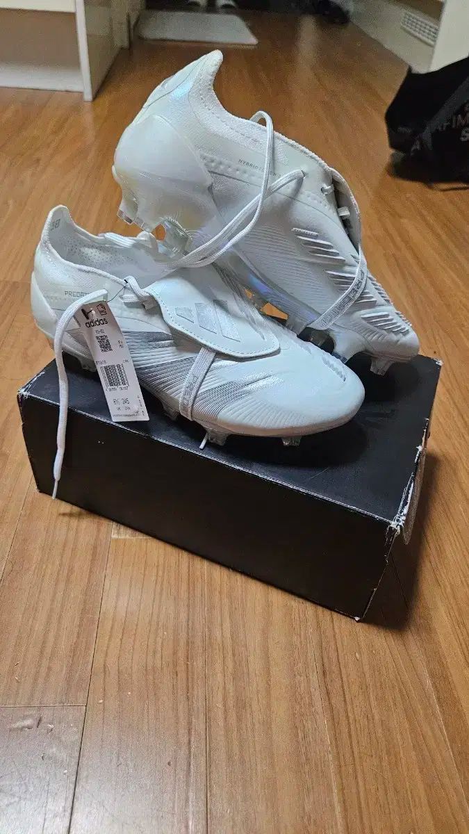 アディダス プレデター エリート FG 250