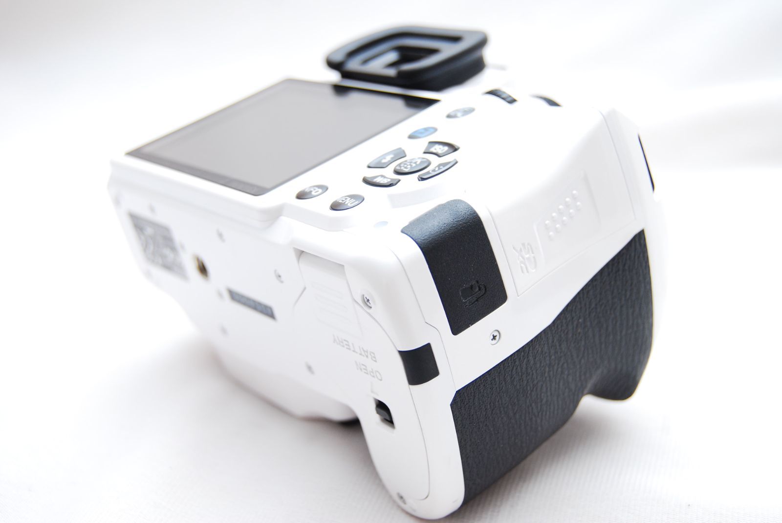 ペンタックス K-30 ボディ ホワイト ショット数2900：2549924