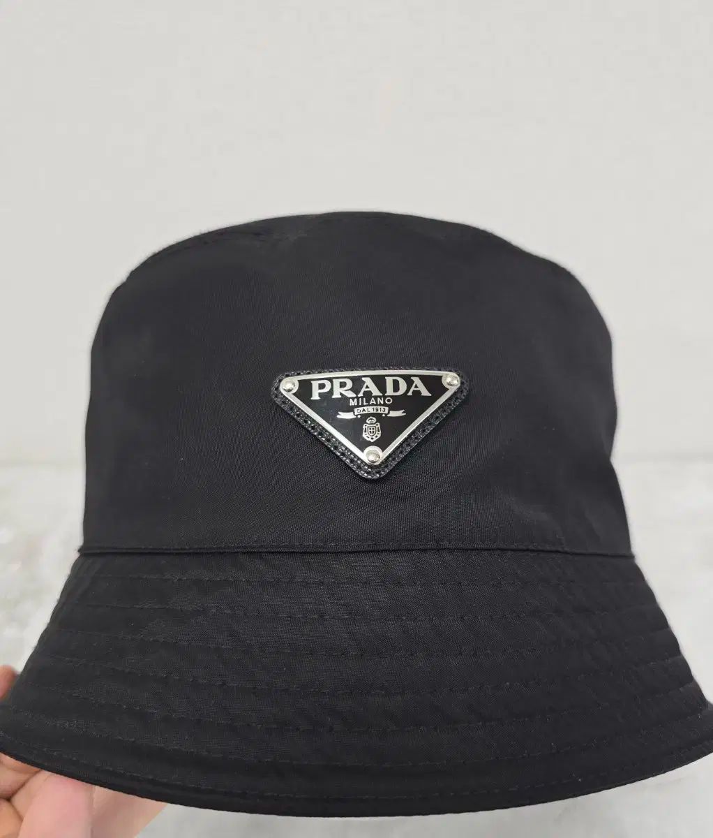 Prada プラダ リナイロン バケットハット 帽子 L サイズ