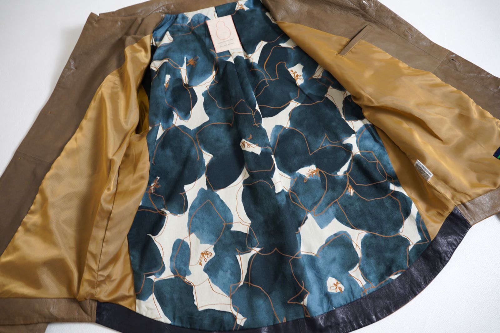 PALLAS PALACE パラスパレス シープレザーシャツ 花柄 PALLAS PALACE パラスパレス シープレザーシャツ 花柄