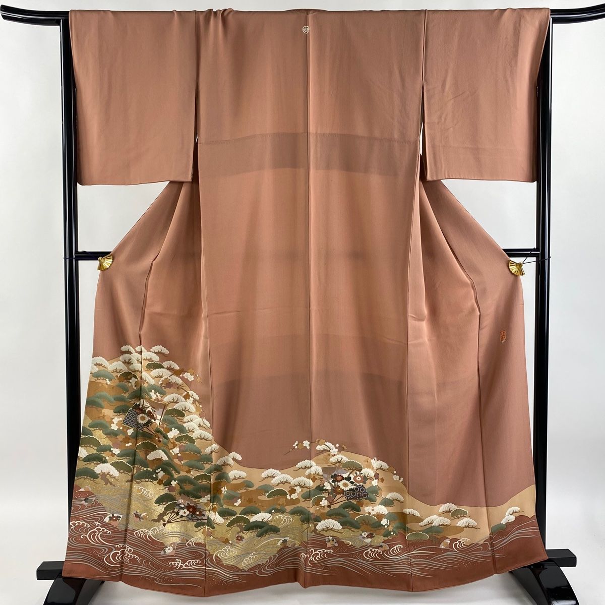 振袖 身丈154cm 裄丈64cm M 袷 落款あり 草花 蝶 金糸 金銀彩 赤紫 正絹 名品 中古 振袖 身丈154cm 裄丈64cm M 袷 御所車 草花 金糸 染め分け 薄茶色 正絹