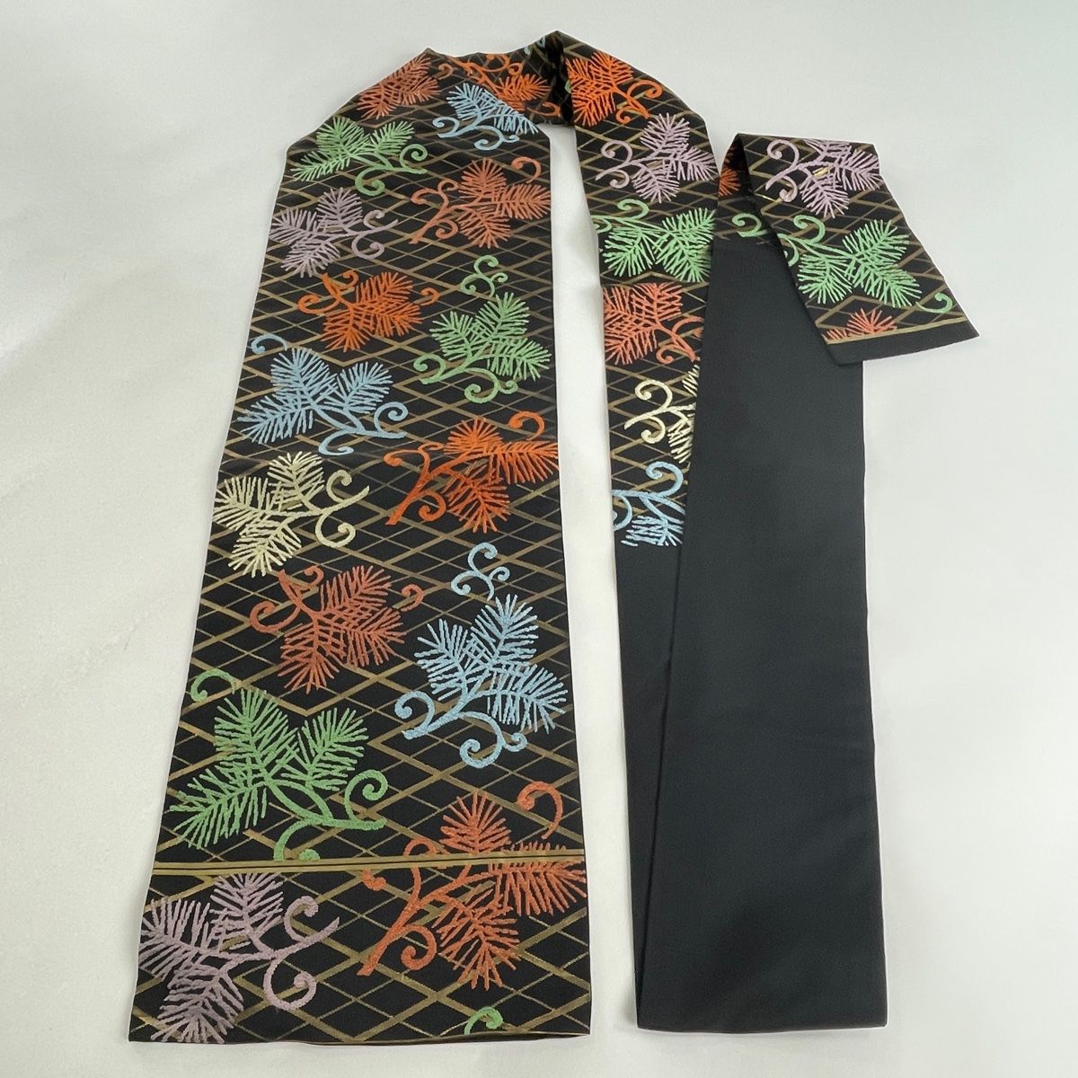 名古屋帯 名品 川島織物 落款 関西仕立て 松 菱 箔 黒 正絹 【中古
