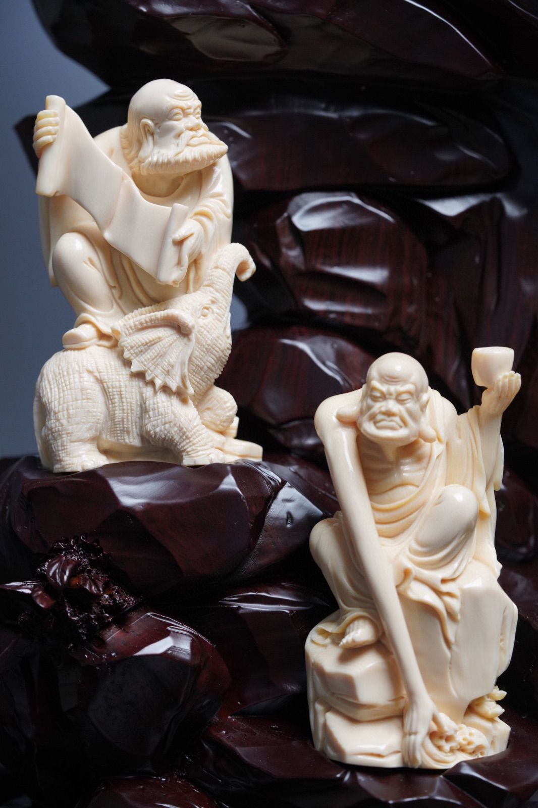 天然マンモス牙美しい手作り彫刻　大黒天　小置物 天然マンモス牙美しい手作り彫刻吉祥如意置物の通販 by 手作り