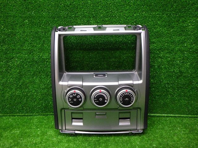 三菱　純正　 デリカミニ　ディスプレイオーディオ　パネル 三菱 純正 デリカミニ ディスプレイオーディオ パネル 三菱自動車(純正