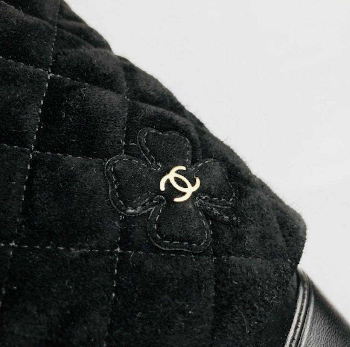 CHANEL シャネル レディース スエードレザー マトラッセ ハート 四葉のクローバー メタルココマーク ロングブーツ 35 イタリア製 レディースブーツ ブーツ 秋冬物 カジュアル ブラック 靴 ブランド