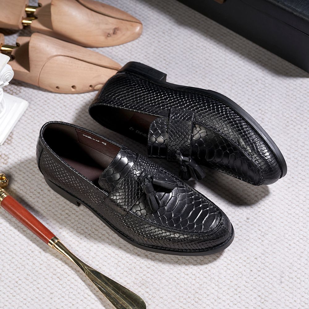 国内即発 VIPにて メンズ 上品　職人手作り ビジネスシューズ フォーマル カジュアル 天然牛革 本革 フリンジ　クロコダイル型押し 男性 シューズ 24.5cm~28cm 大きいサイズ 革靴 紳士  ブラックブラウン ビジネスシューズ 脱ぎ履き