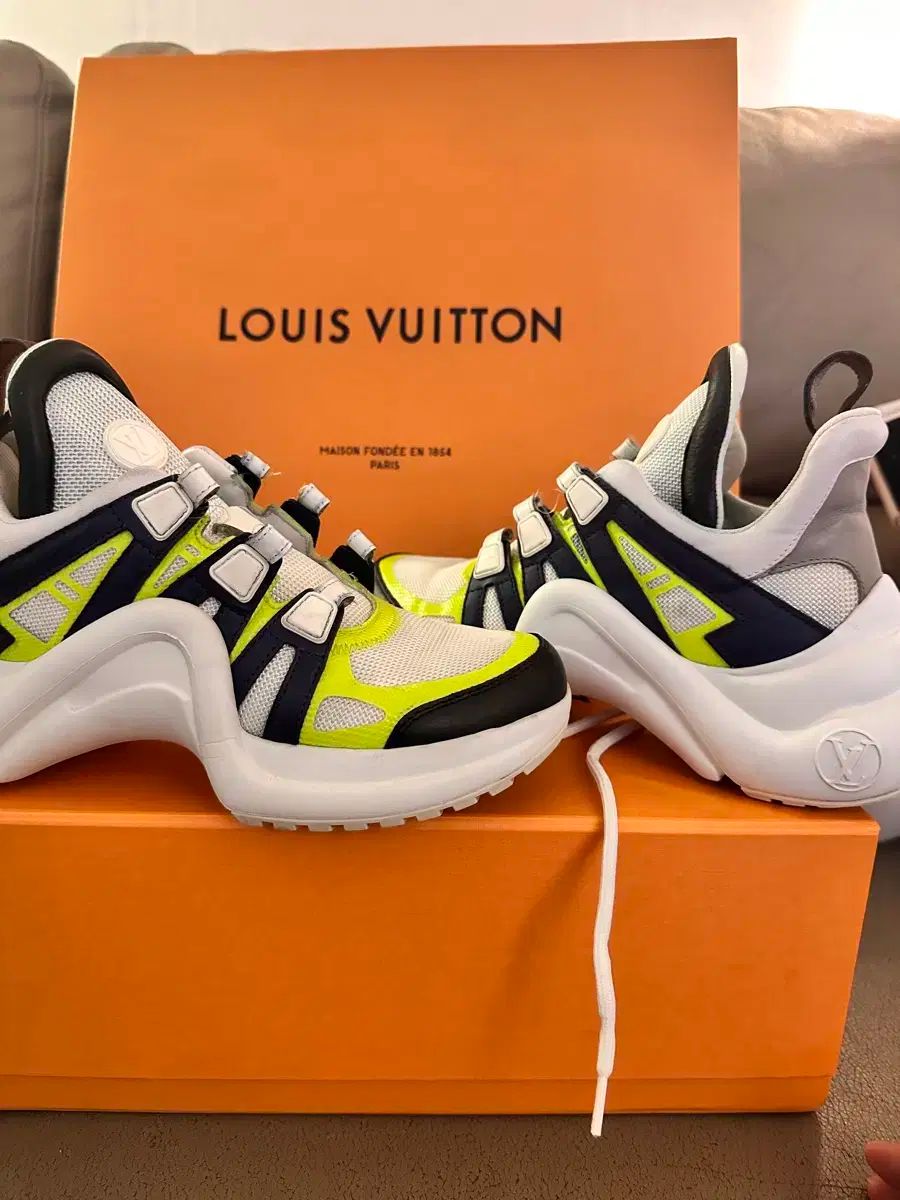 Louis Vuitton ルイヴィトン アーチライト 36 230