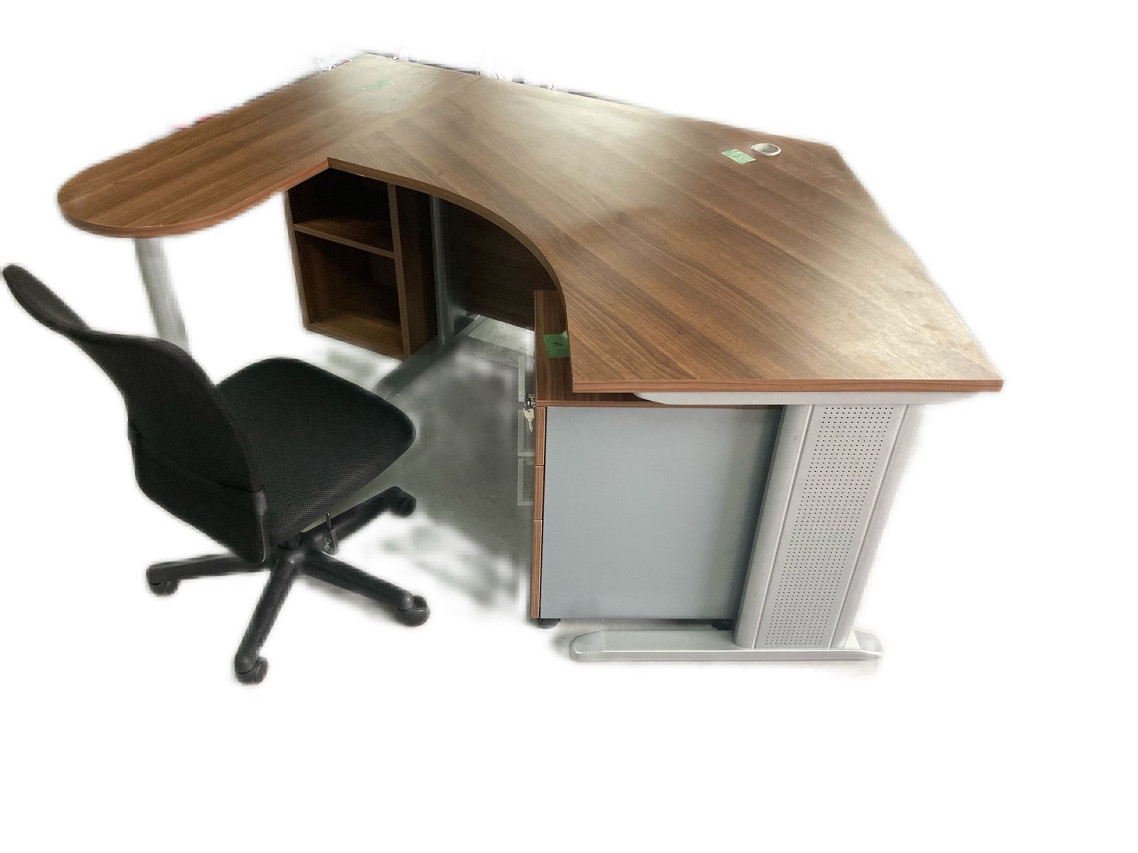 【直接引き取り専用】事務机、サイドテーブル、チェア、鍵付き小物入れ一式×1