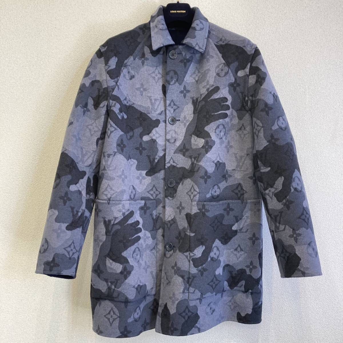 LOUISVITTON ルイヴィトン カモダブルフェイスコートHJC01WVZU ルイヴィトン カモダブルフェイスコート HJC01WVZU リバーシブル 52