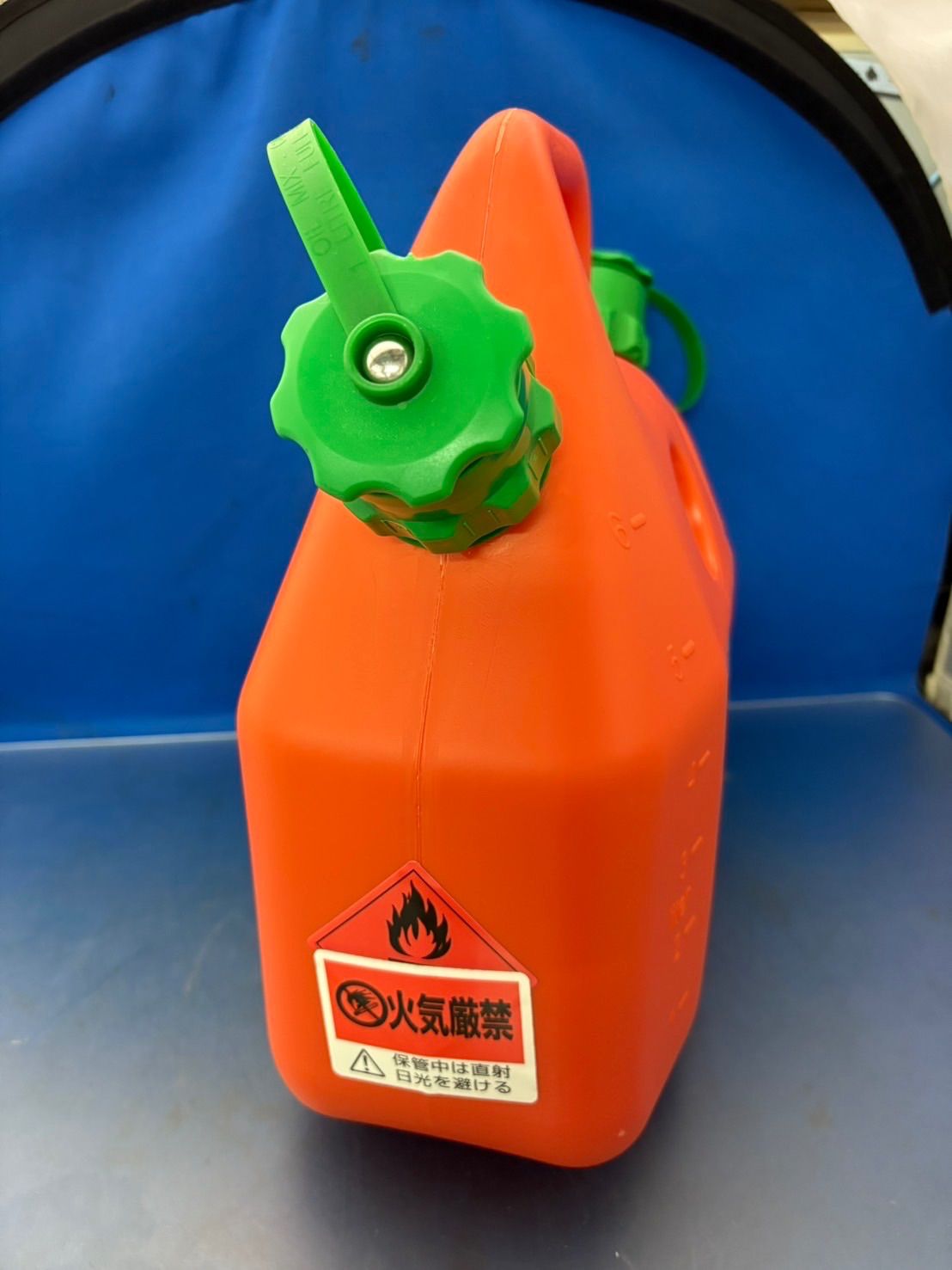 コンビ缶 ハスクバーナ