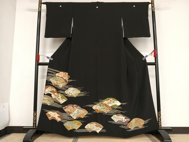 平和屋着物○創業460年・千總 黒留袖 駒刺繍 地紙草花