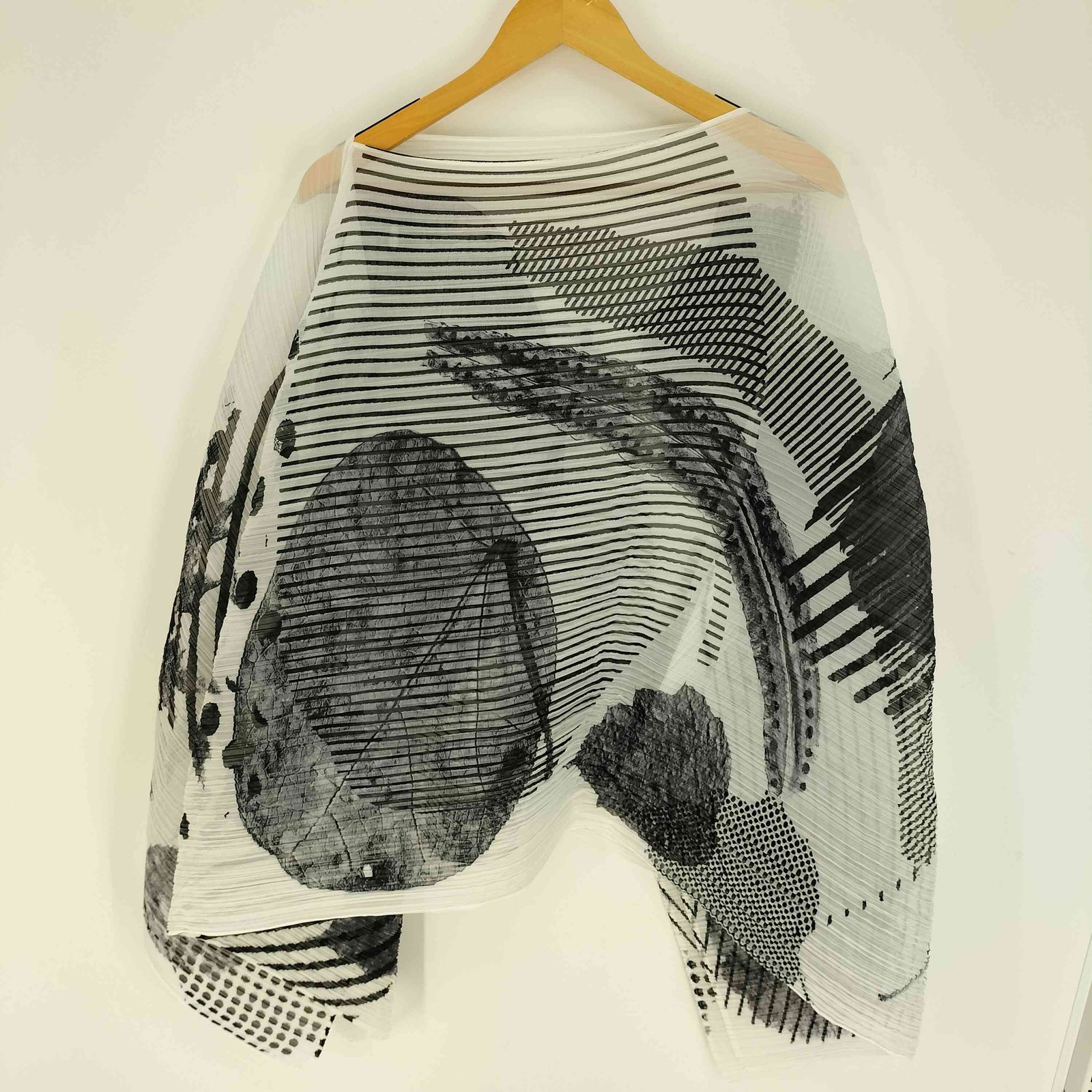 プリーツプリーズイッセイミヤケ PLEATS PLEASE ISSEY MIYAKE 14 AW シースルー グラフィック プリント ポンチョ レディース 表記無
