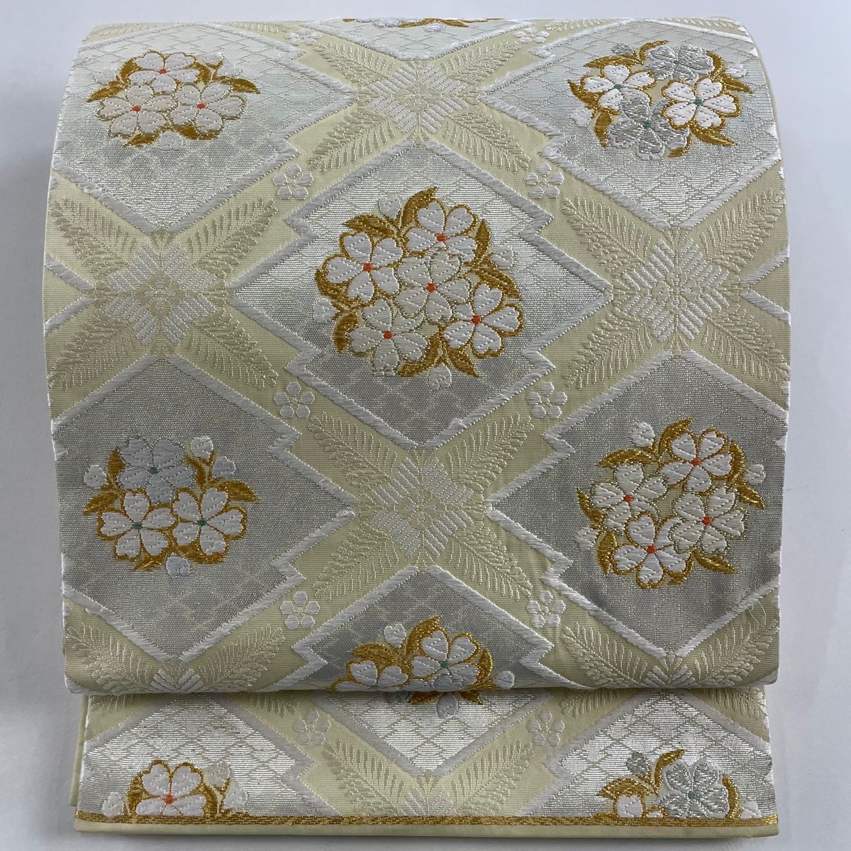 袋帯 乳白色　花唐草　横断　金銀糸　夏用　六通美品 袋帯 乳白色 花唐草 横断 金銀糸 夏用 六通美品