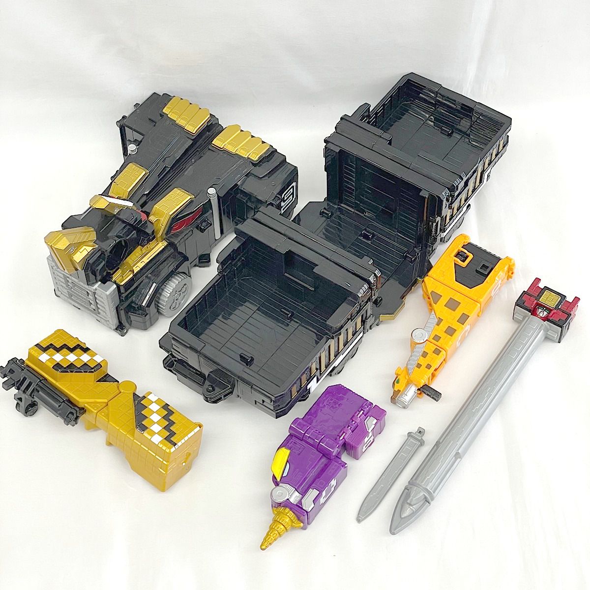 USED』 動物戦隊ジュウオウジャー DXワイルドトウサイキング 欠品有り