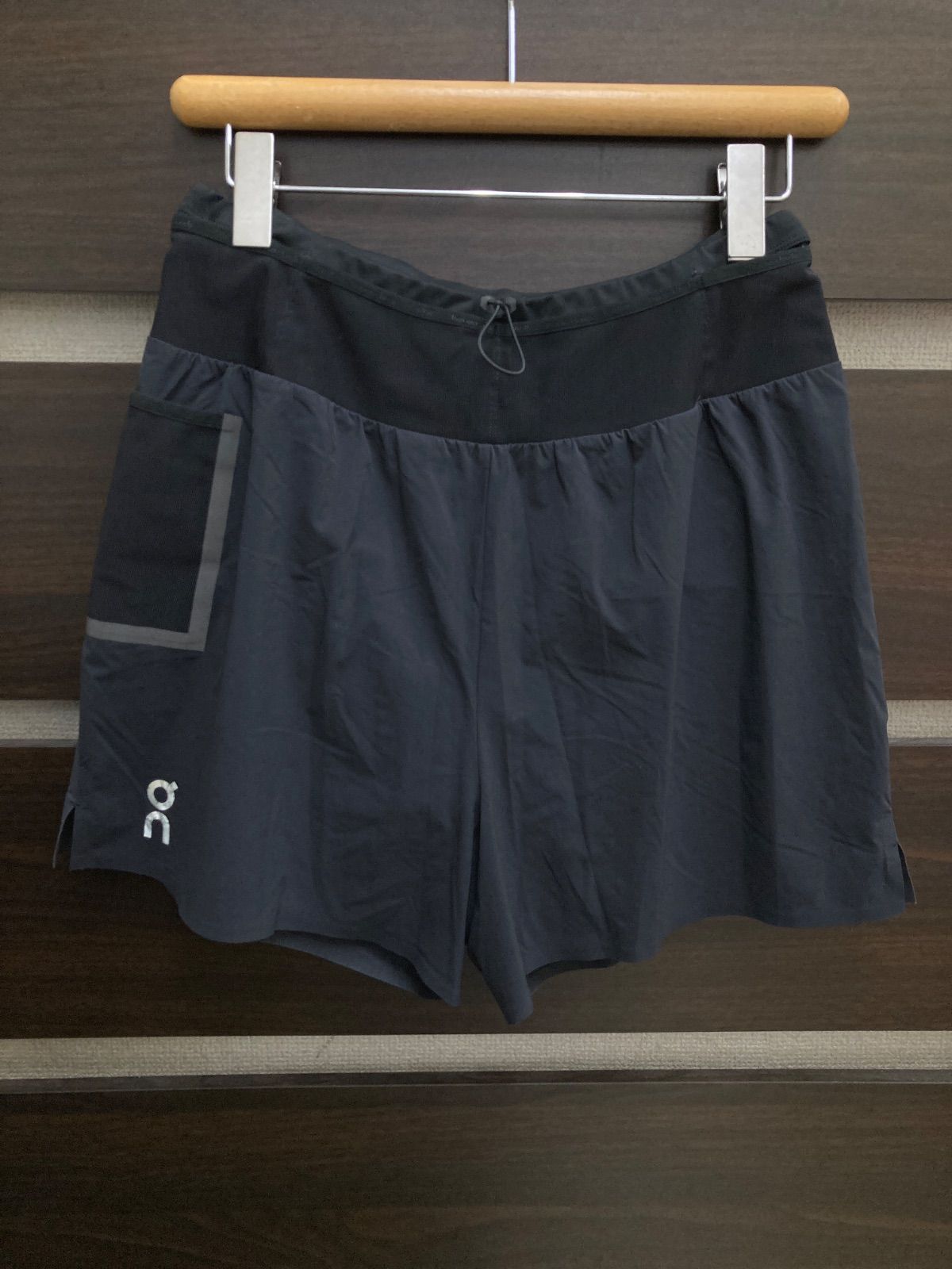 On オン ultra shorts ウルトラショーツ メンズ ブラック Ｓサイズ 平塚店 衣料品 Ⓕ