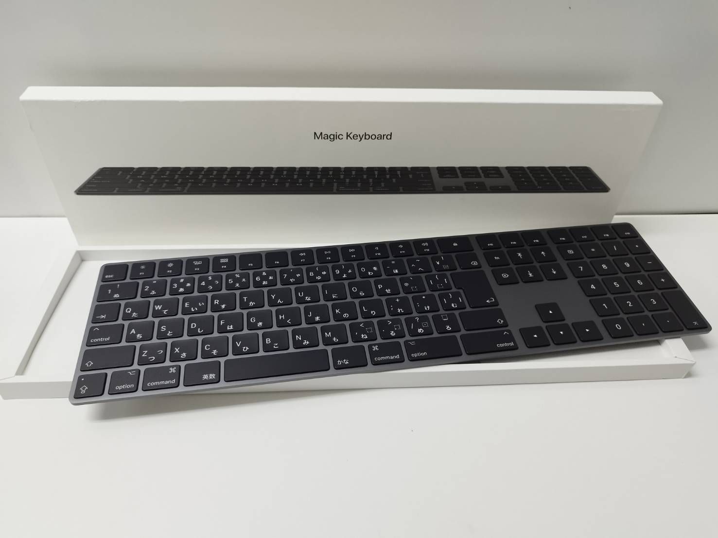 Apple Magic Keyboard テンキー付き/A1843〈MRMH2J/A〉 【公式通販】