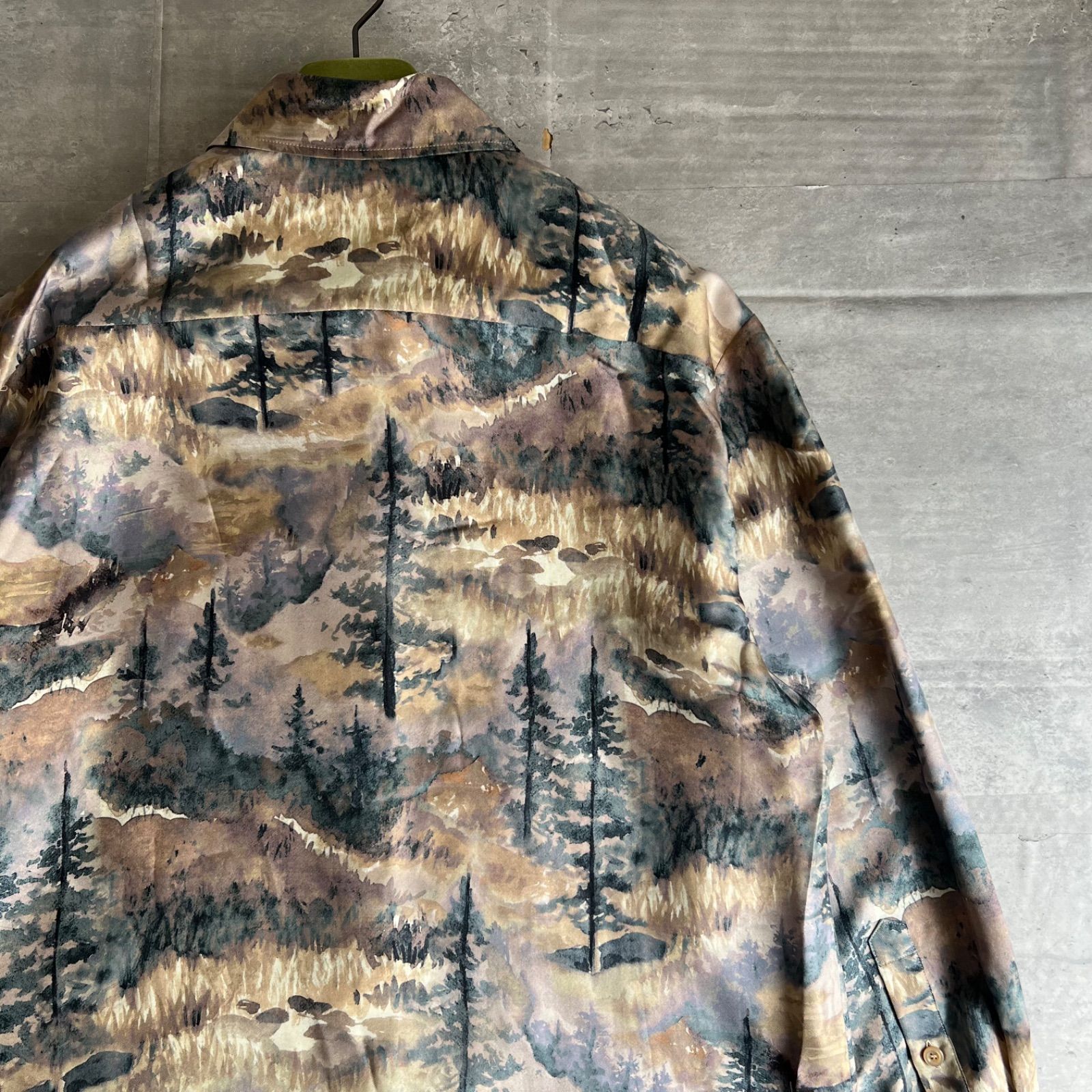 ZAHQ7 ガーメント付