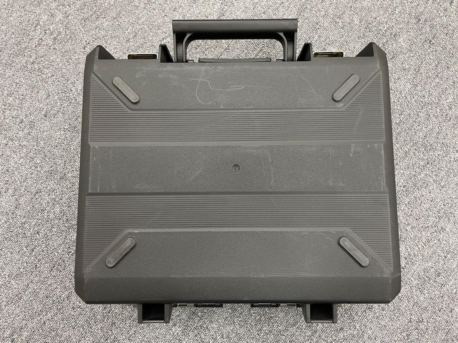 コードレスインパクトドライバー