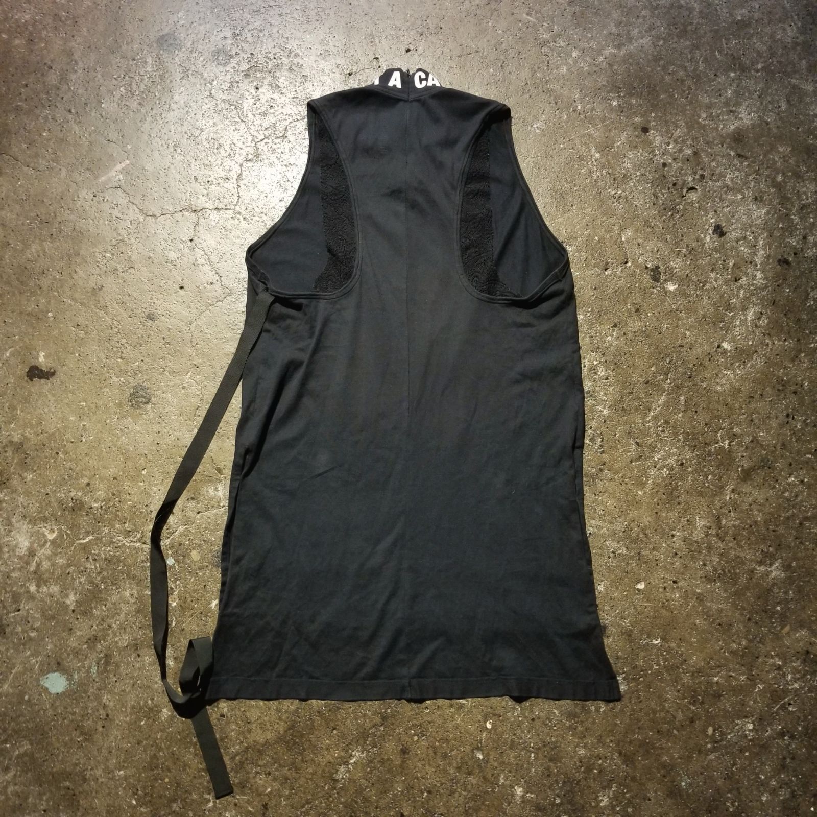SWITCHBLADE SLEEVELESS HIGHNECK hyde着