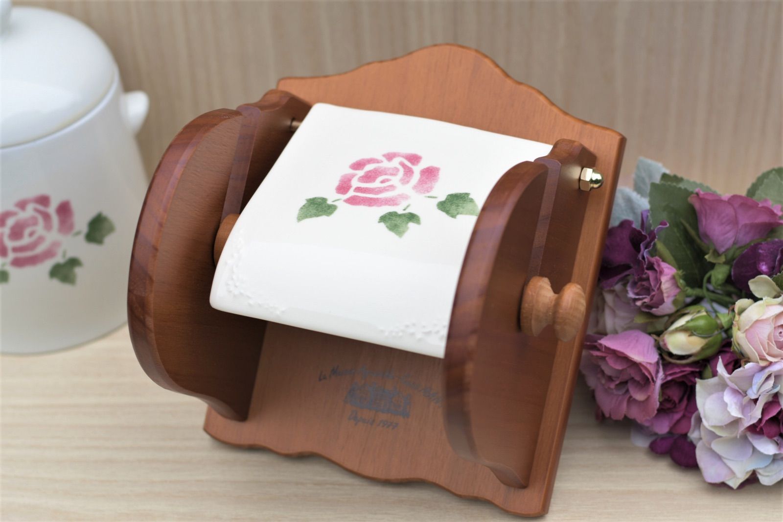 マニー ローズ WOOD トイレットペーパーホルダー 陶器 木製 新品 - メルカリ