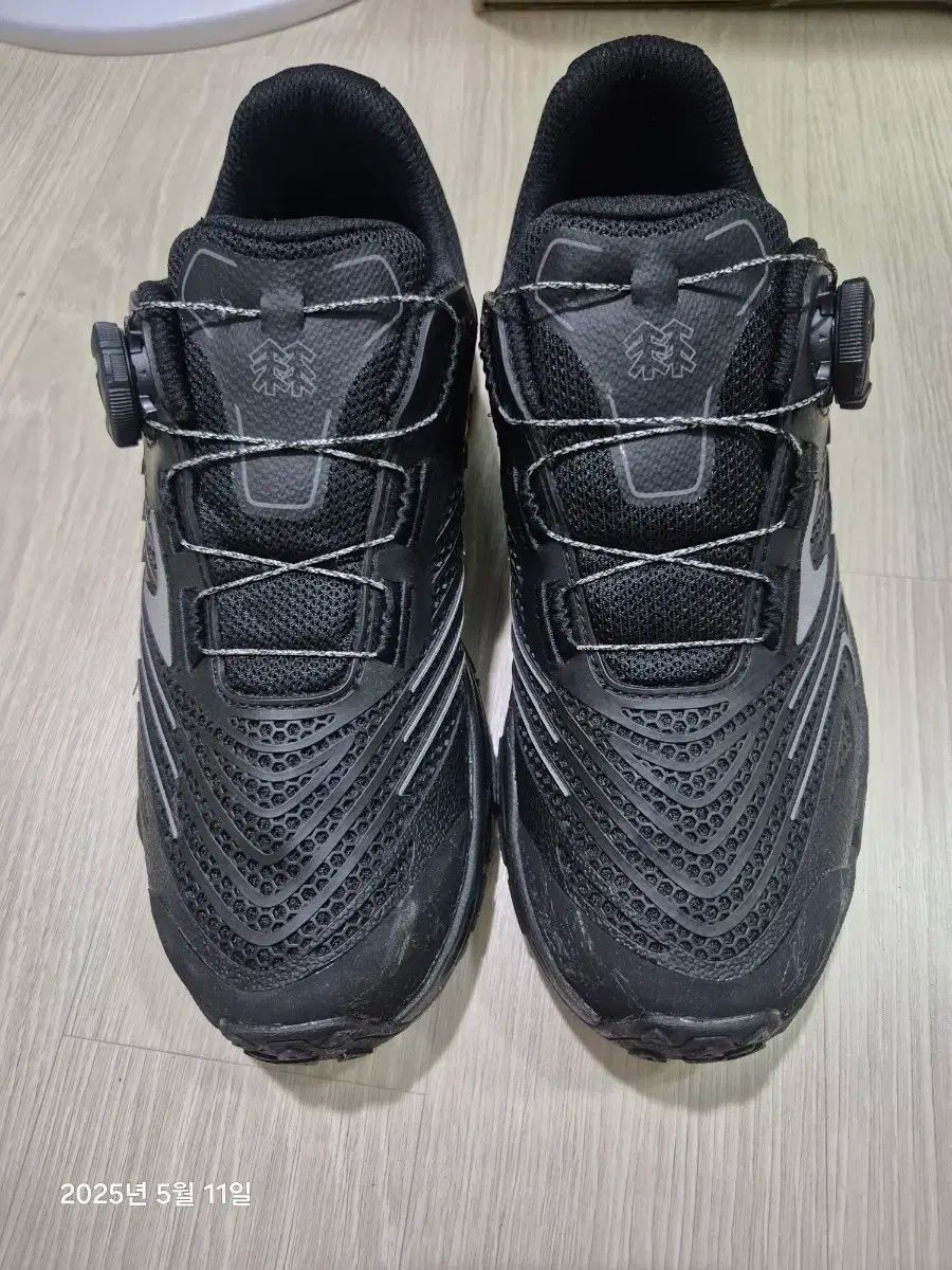 Kolon Sport コーロンスポーツ トレッキングシューズ ビブラムソール 黒 245