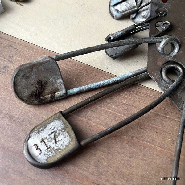 250・R-1683 ホースブランケットピンNO.317 ピン17個セット ホルダー