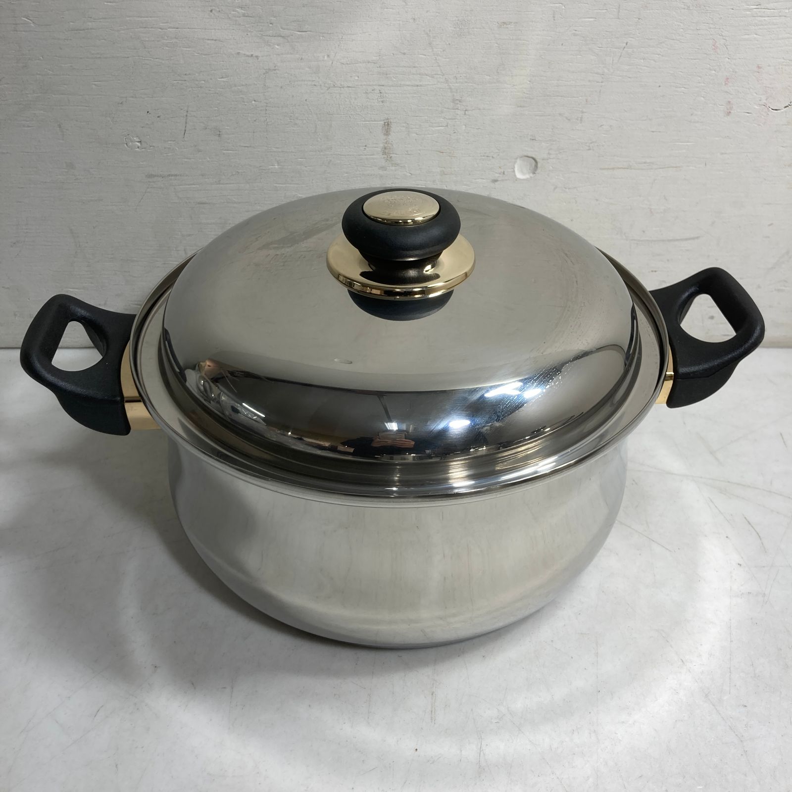 ☆ EUROCOOK ユーロクック ステンレス鍋 5点セット 鍋 Φ16㎝ 蓋つき片手鍋 1.5L Φ18㎝ 蓋つき両手鍋 2L Φ20cm蓋つき両手鍋  3L Φ24cm蓋つき両手鍋 6.1L Φ24cm蓋つきフライパ ン 6.50kg - メルカリ