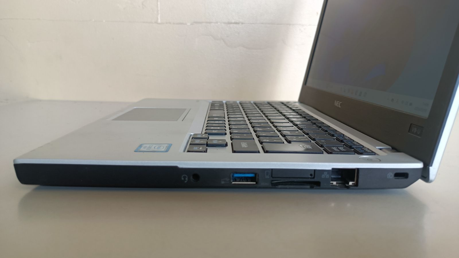 ⭐️ノートパソコン⭐️NEC 第六世代Core i5 SSD128G メモリ8G