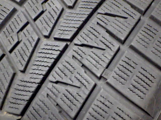 IG70●215 45R18●4本