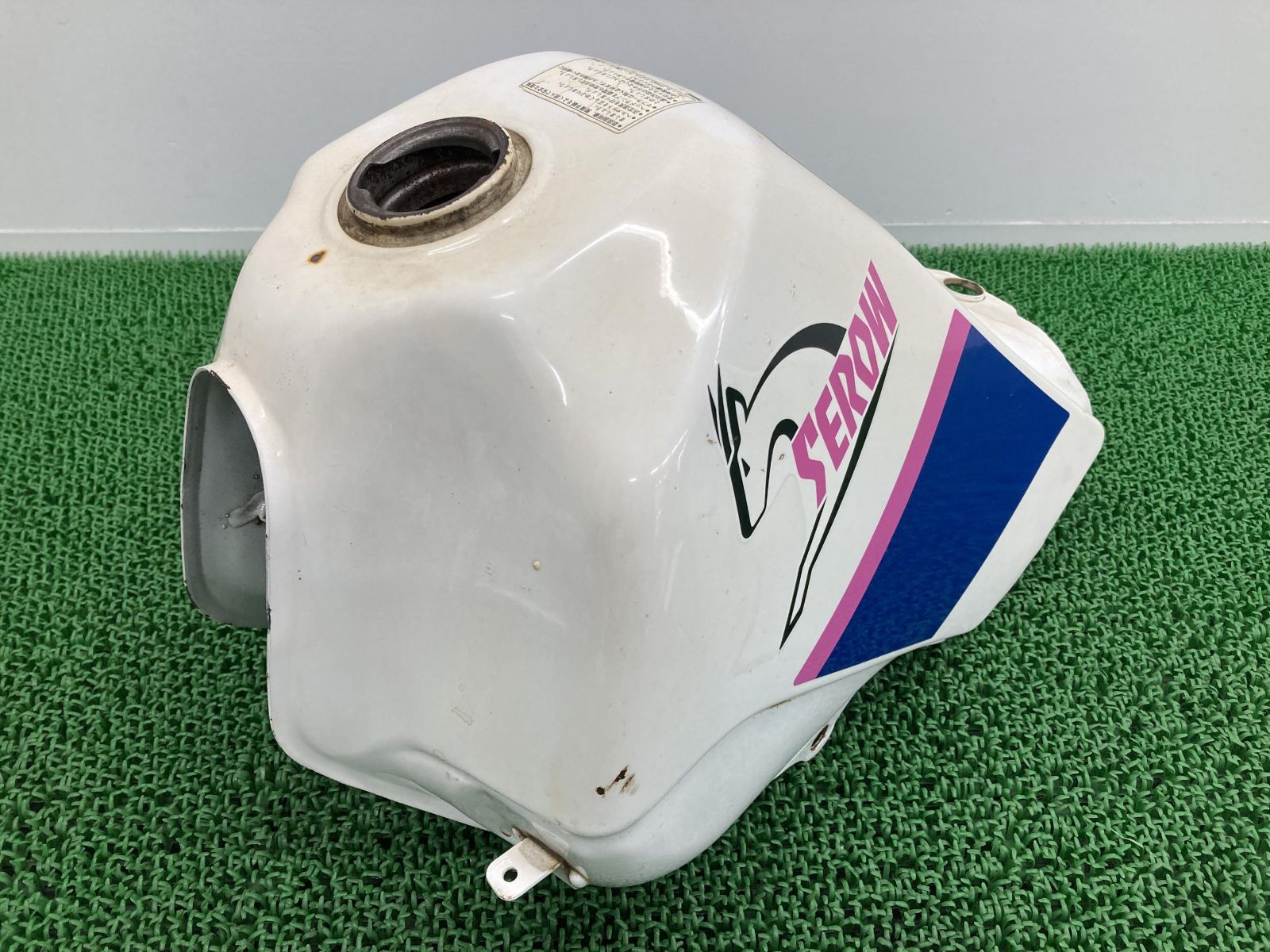 セロー225 タンク 白/青 ヤマハ 純正 中古 バイク 部品 1KH 修復素材やカスタム素材に コケキズ無し 品薄 希少品 車検 Genuine