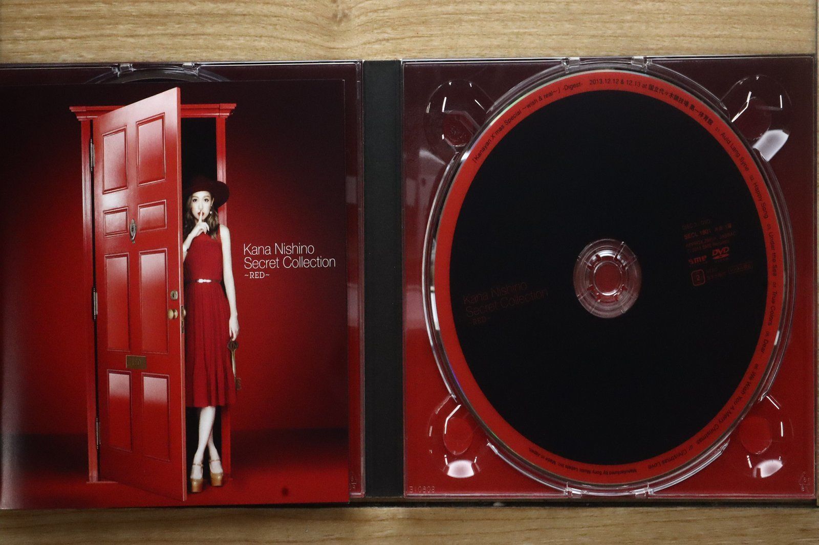 西野カナ 2枚セット ① Secret Collection GREEN + ② Secret