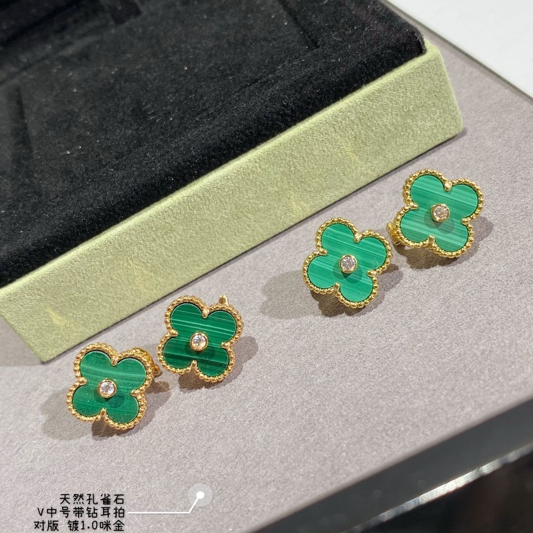 Van Cleef & Arpels] アルハンブラ マラカイト イヤークリップ
