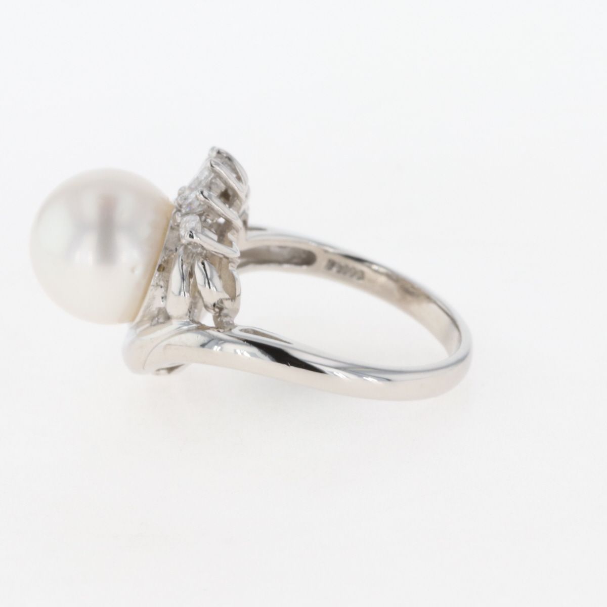 ネット販売好調 パール デザインリング プラチナ 指輪 メレダイヤ 真珠
