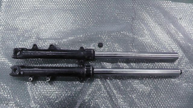 CBR250F MC14-1000xxx の フロントフォーク ジャンク 1746684486