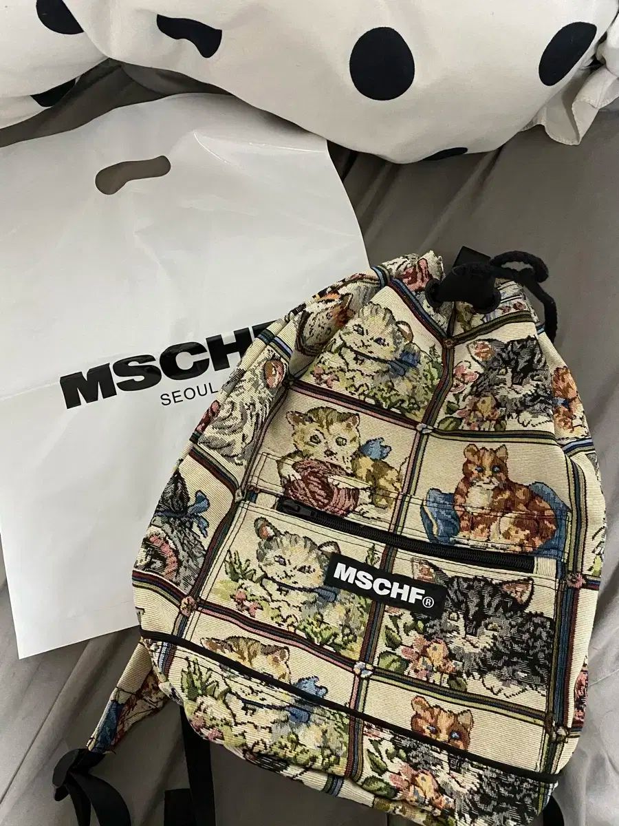MSCHF(ミスチーフ) 猫 キャットドロー リュック リュックサック