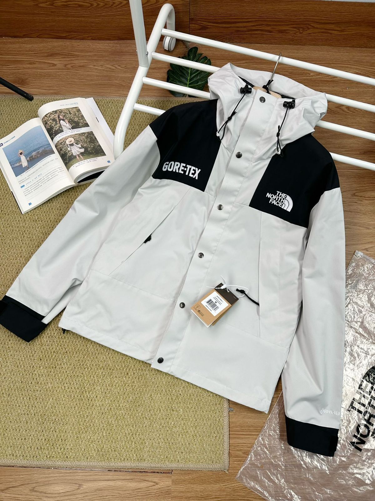 【ノースフェイス】ジャケット　未使用 THE NORTH FACE 5%OFF ザ・ノース・フェイス マウンテン ライト