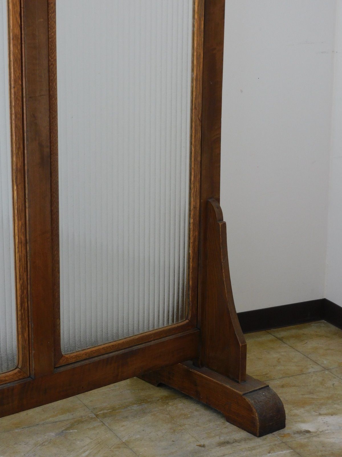 大幅割引！ ふるいガラスの衝立 パーテーション HK-a-03932 間仕切り つい立 店舗什器 アンティーク 家具 ウォールミラー 本店なら人気のもSALE価格で!