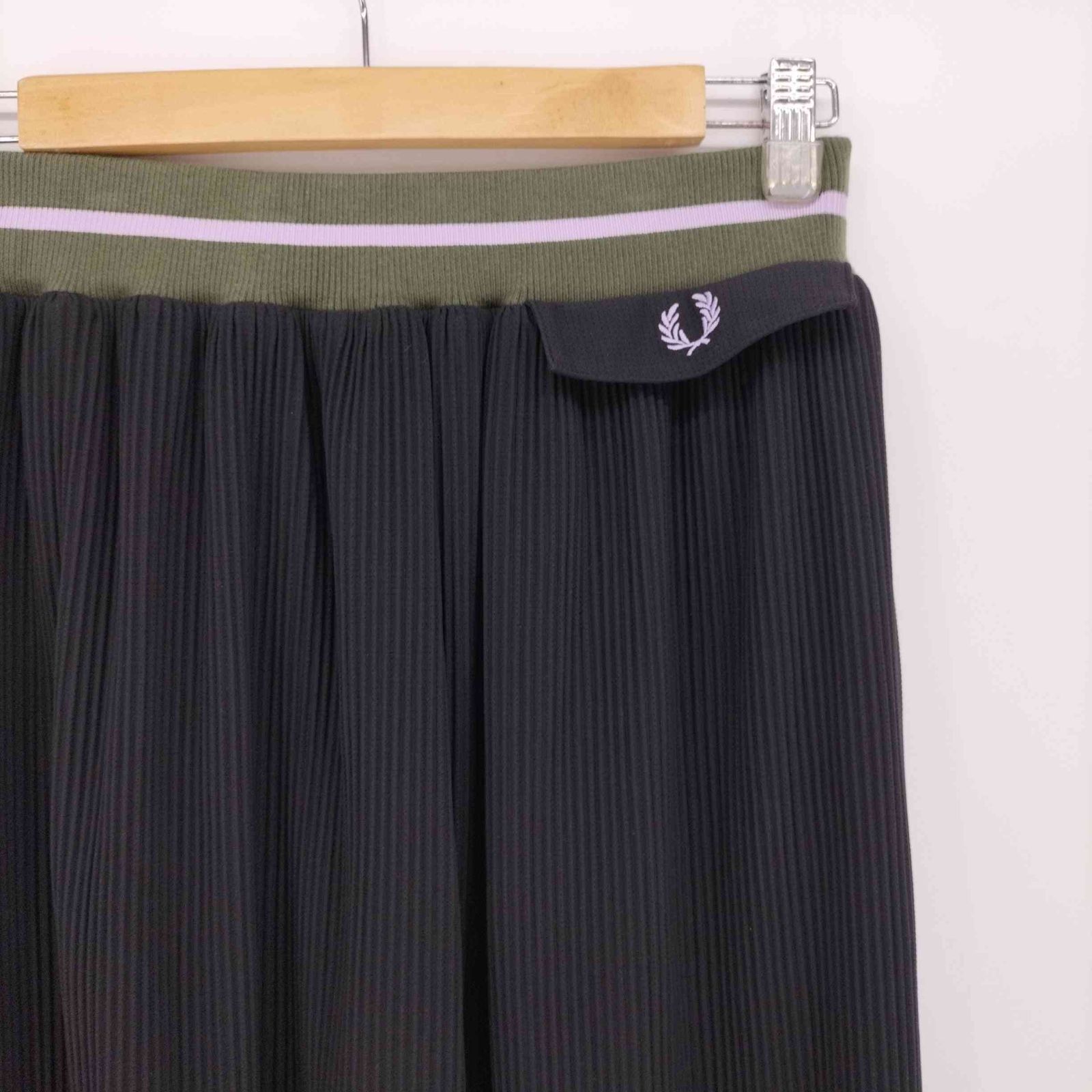 フレッドペリー FRED PERRY Narrow Pleated Skirt レディース EUR：38 