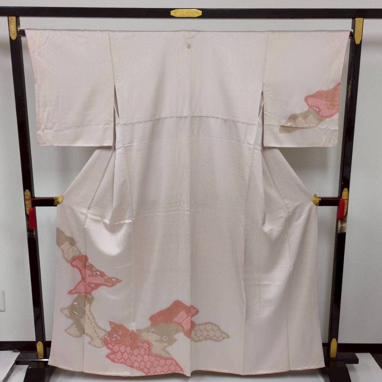 裄65 絞り 刺繍 付け下げ 正絹 雲取り 一つ紋 袷 着物 MK-290 - メルカリ