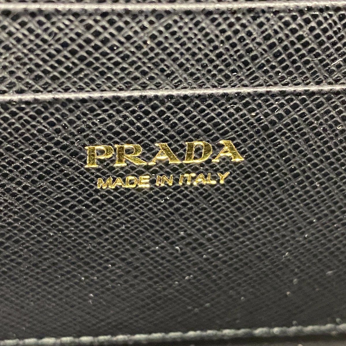 サフィアーノ レザー