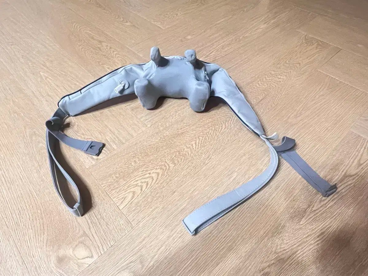 赤ちゃん 頭 警備員 クッション グレー