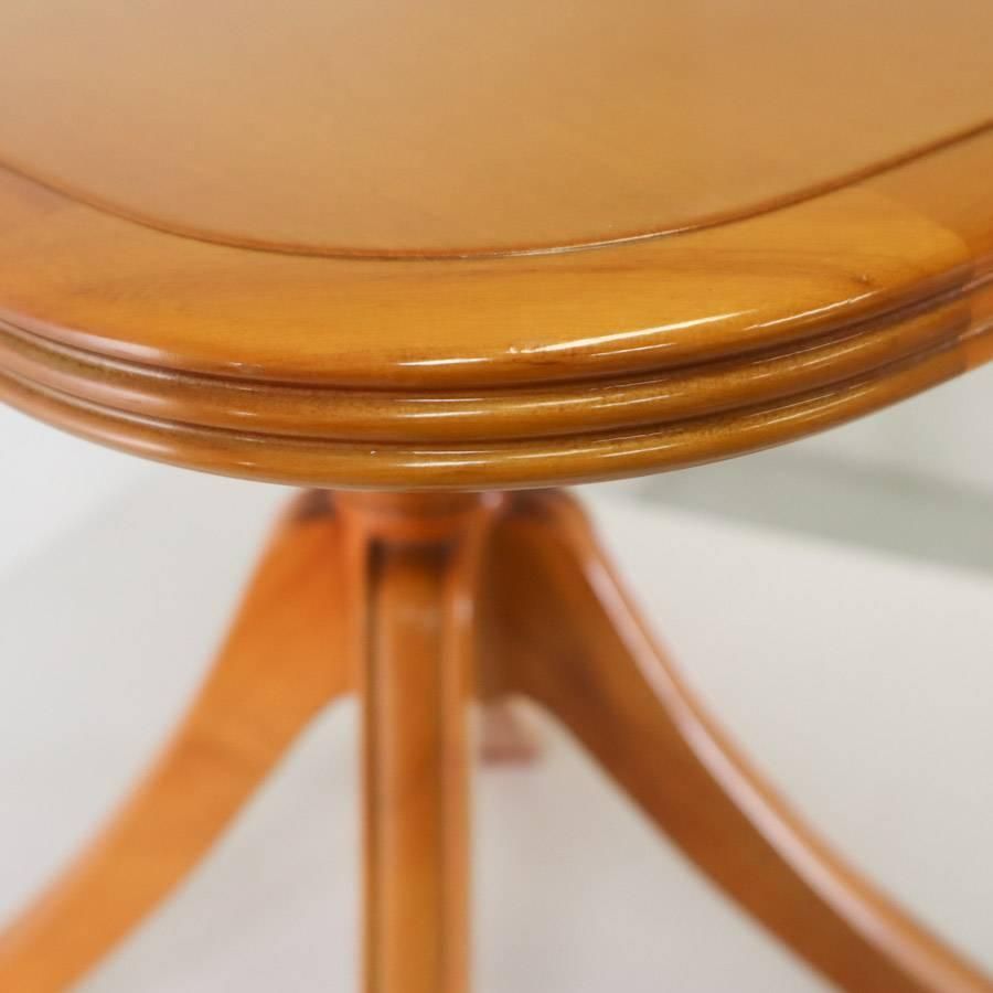 サイドテーブル