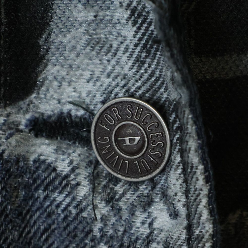 【関税込み】Diesel ブラック＆ブルー De-Pia-Fse デニムコート Black & Blue De-Pia-Fse Denim Coat by Diesel on Sale