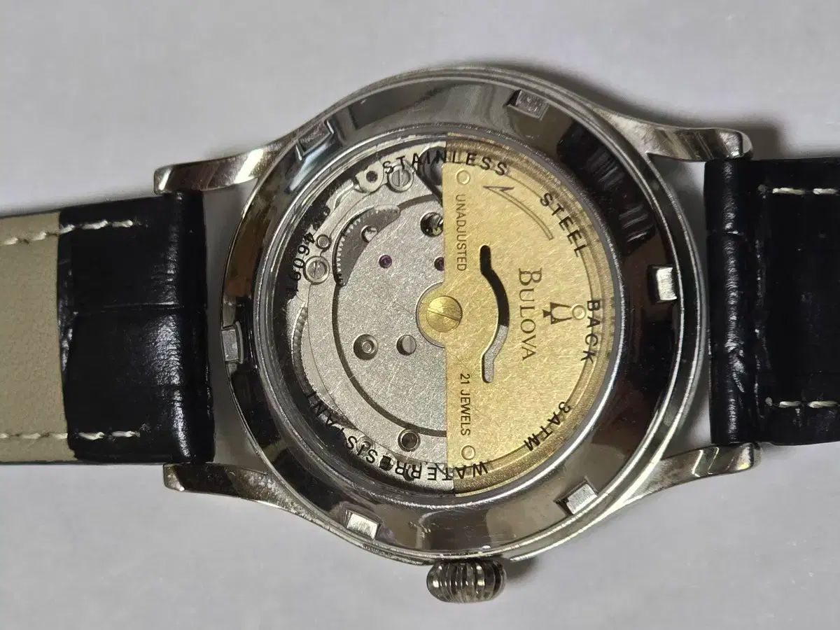 No.1039　BULOVA(ブローバ)AUTOMATIC 自動巻き 文字盤ネイビー 23石 NO メンズ ビンテージ 腕時計 デイデイト ヴィンテージ BULOVA(ブローバ) オートマティック 時計 腕時計 韓国可愛い