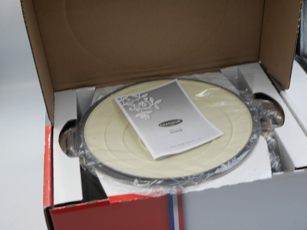 希少 箱キズ シャスール サブライムラウンドキャセロール 24cm マロン 人気アイテムお得に購入。