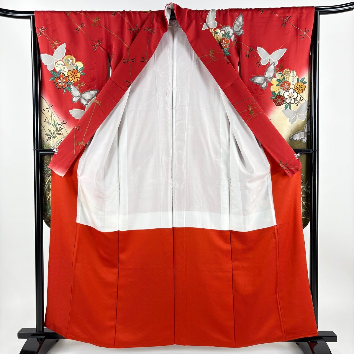 専用 KU1996 振袖 身丈160.5cm 正絹 着物 成人式 振袖 身丈160.5cm 裄丈65.5cm M 袷 梅 蝶 金糸 金彩 赤 正絹 秀
